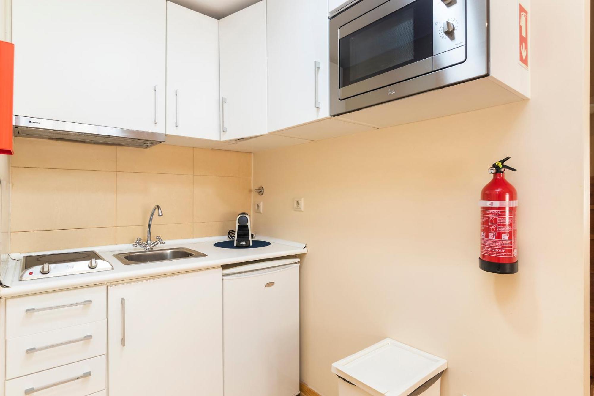 Budget 1 Bed Down Town Lisboa Екстериор снимка